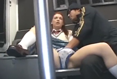 Залез в трусики к рыжей студентке и заставил её кончить — часть 2